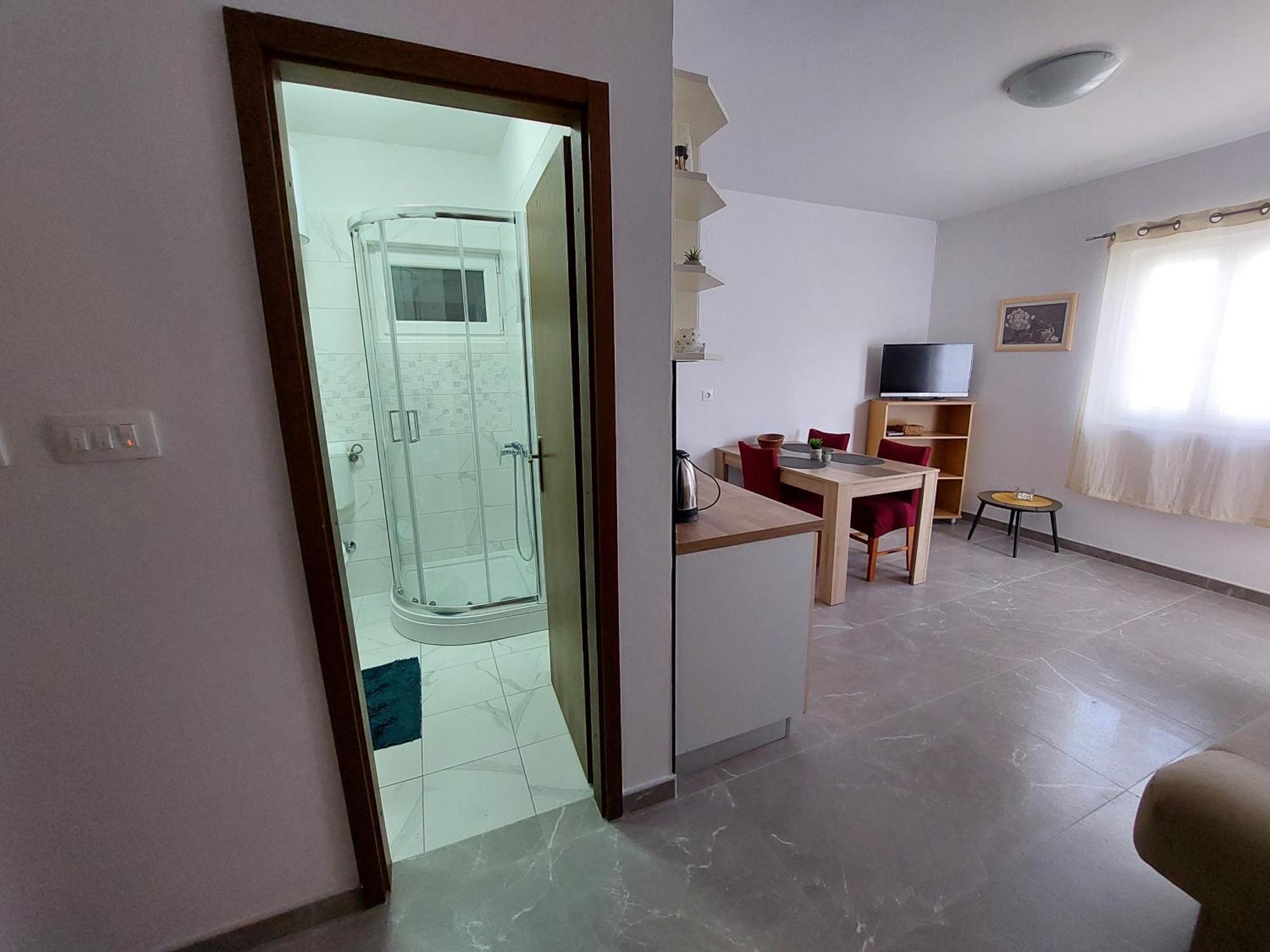 Apartments Nenad & Marija Pag Town Bagian luar foto